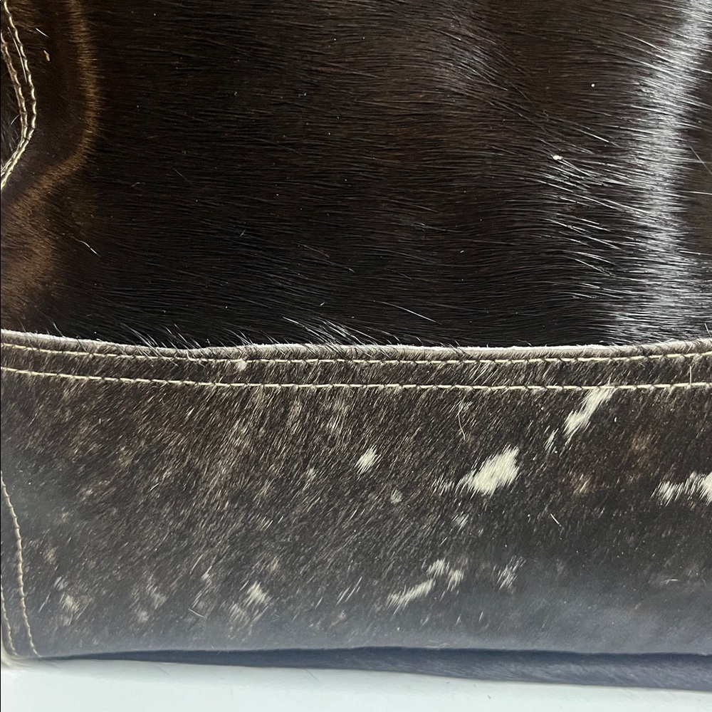 Myra Cow on Hide shoulder Bag in good condition - Picture 15 of 16